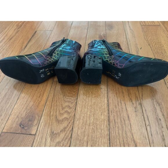 Mix No. 6 Benisa Rainbow Croc Black Vegan Leather Bootie, size 6. - Picture 4 of 8